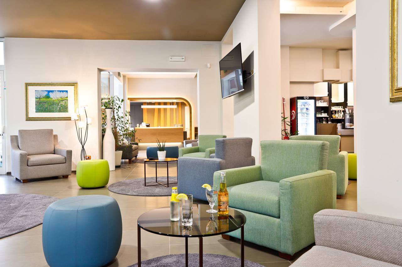 Hotel Grifone برانسيبينا أو ماري المظهر الخارجي الصورة