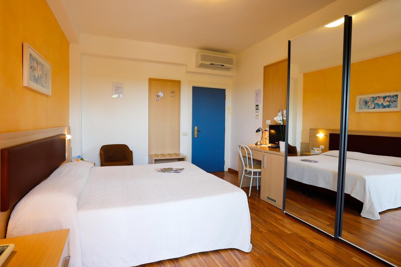 Hotel Grifone برانسيبينا أو ماري المظهر الخارجي الصورة